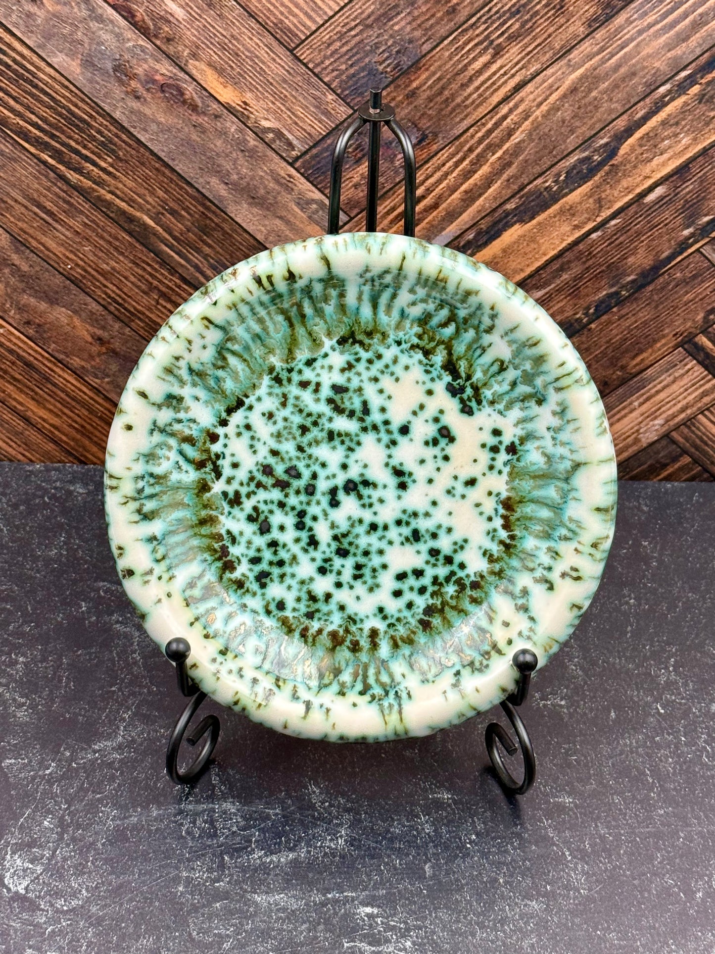 Bubble plate - for Decorative Use ONLY
