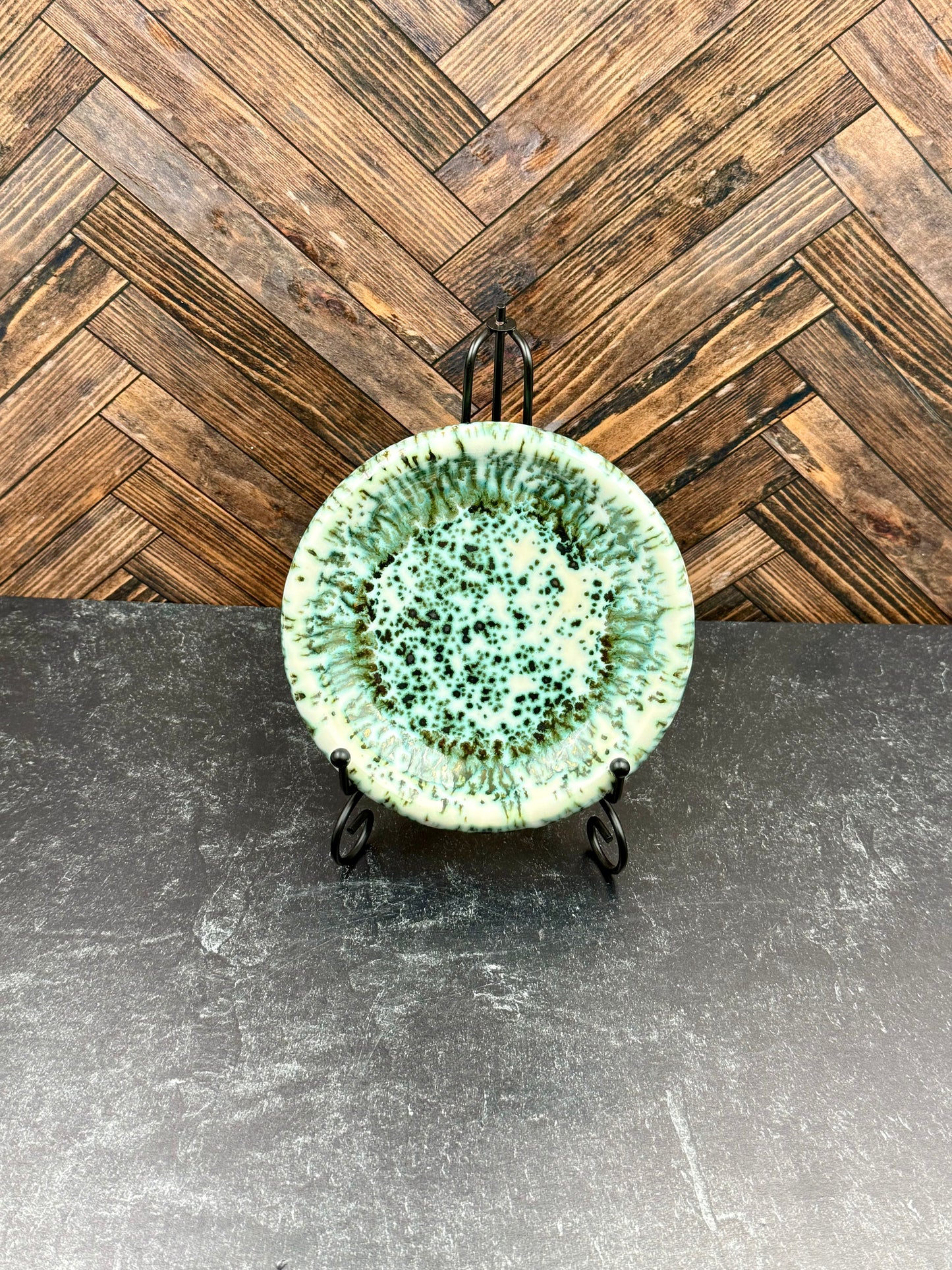 Bubble plate - for Decorative Use ONLY