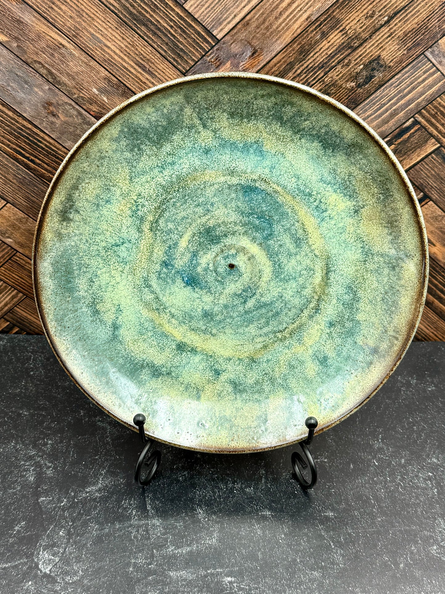 Serving plate, personal plate
